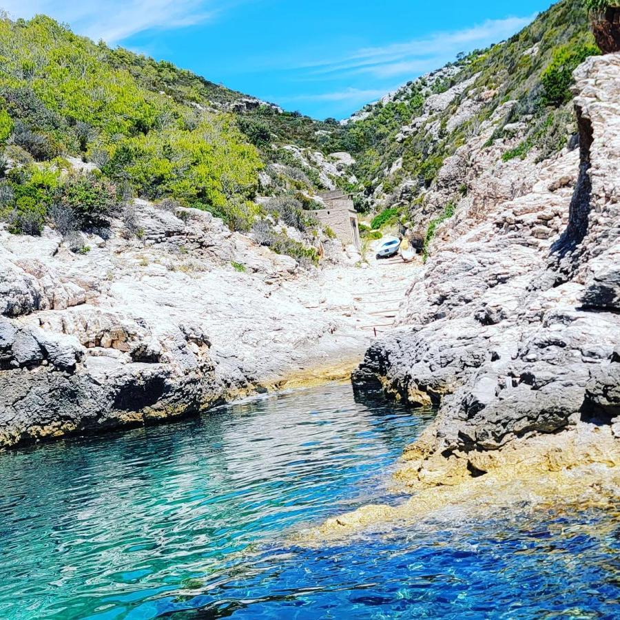 KomižaRural House Pikola With Sea View On Vis Island别墅 外观 照片